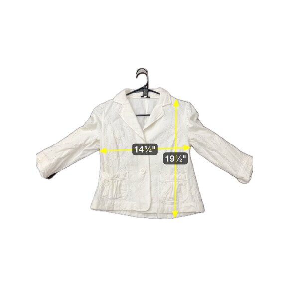 White Eyelet Cotton Three Quarter Sleeve Blazer Jacket with Button Front and Poc - Picture 7 of 8